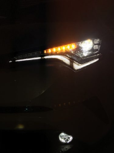 CHRを買うなら流れるウィンカー付のハイブリッドGしかない！