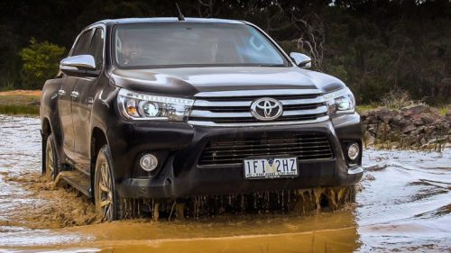 新型ハイラックスのピックアップが2017年にディーゼル発売！